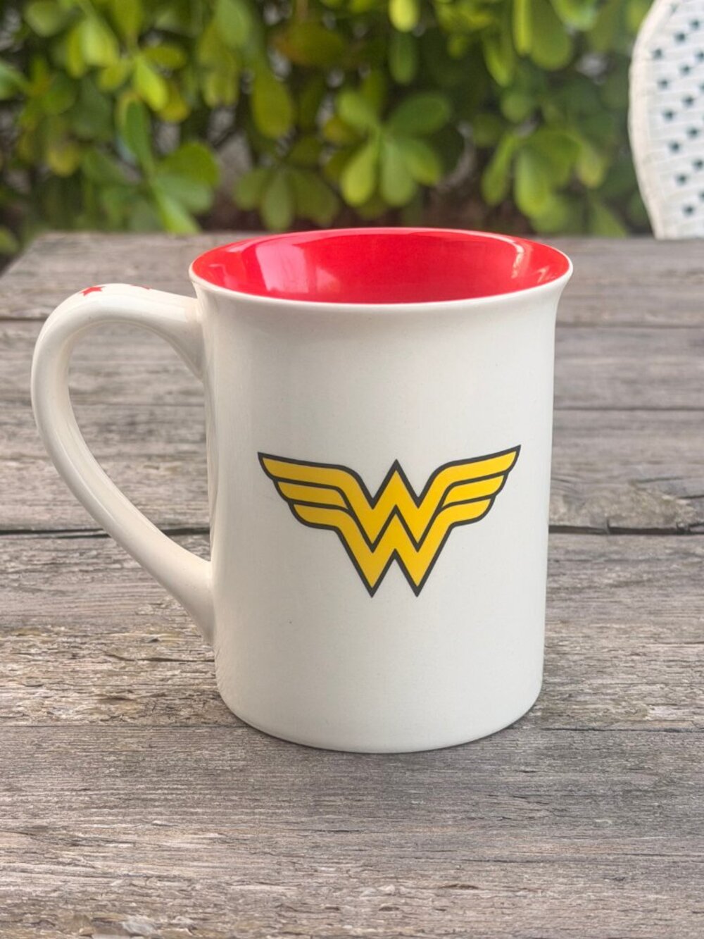 Wonder Woman Mug DC Comics Here's to Strong Women Our Name is Mud Exc. Condition - Picture 5 of 6